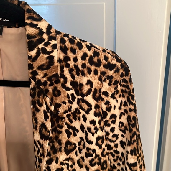 Express Cheetah Blazer - Picture 4 of 7